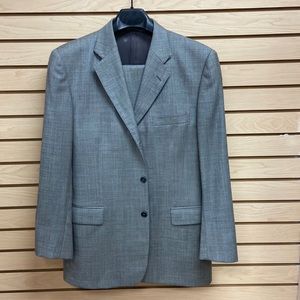 CESARANI classy rich looking men suit Made in Italy Size 40 Regular